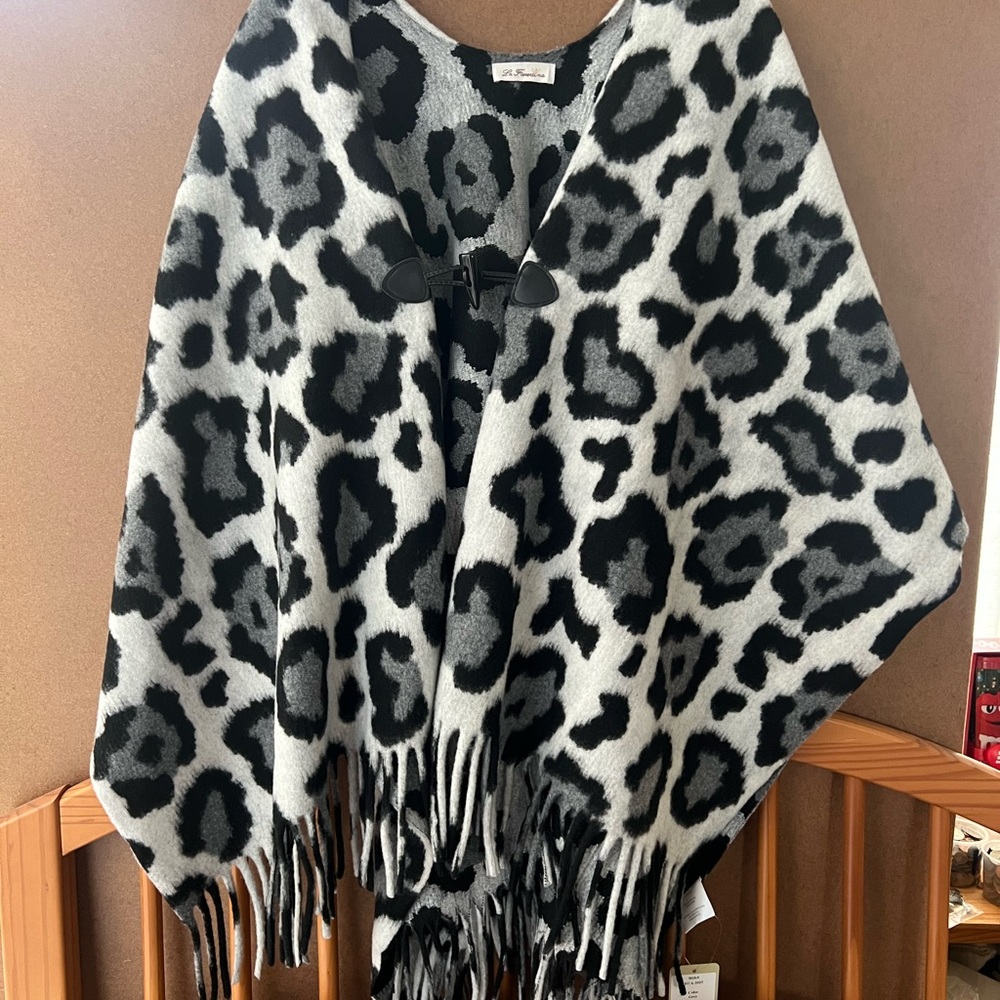 La Fiorentina Black and Gray Animal Print Poncho